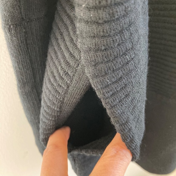 Lululemon 100% merino wool cardigan - Picture 4 of 10